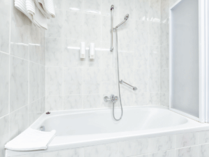 Simple built in tub with showerhead