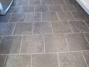 what are the difference between porcelain and ceramic tiles?